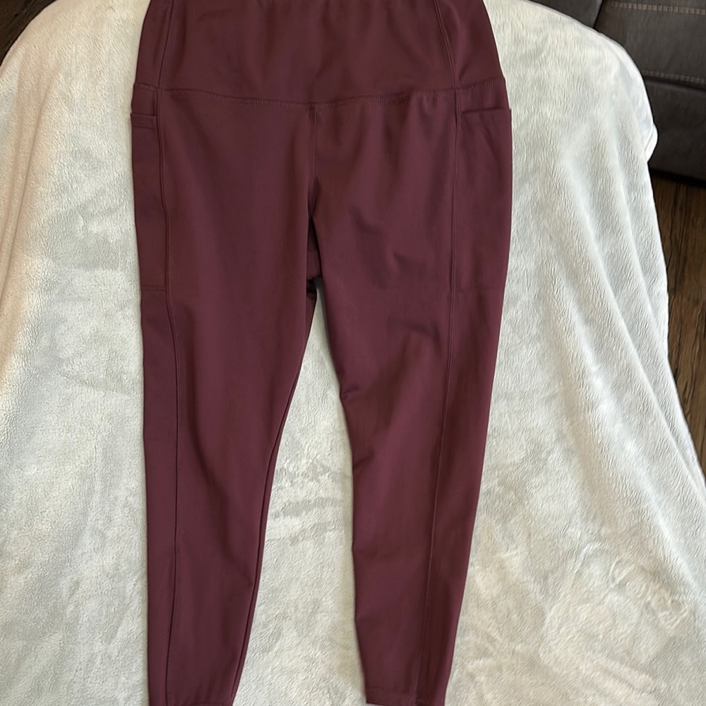 Danskin Burgundy Leggings
